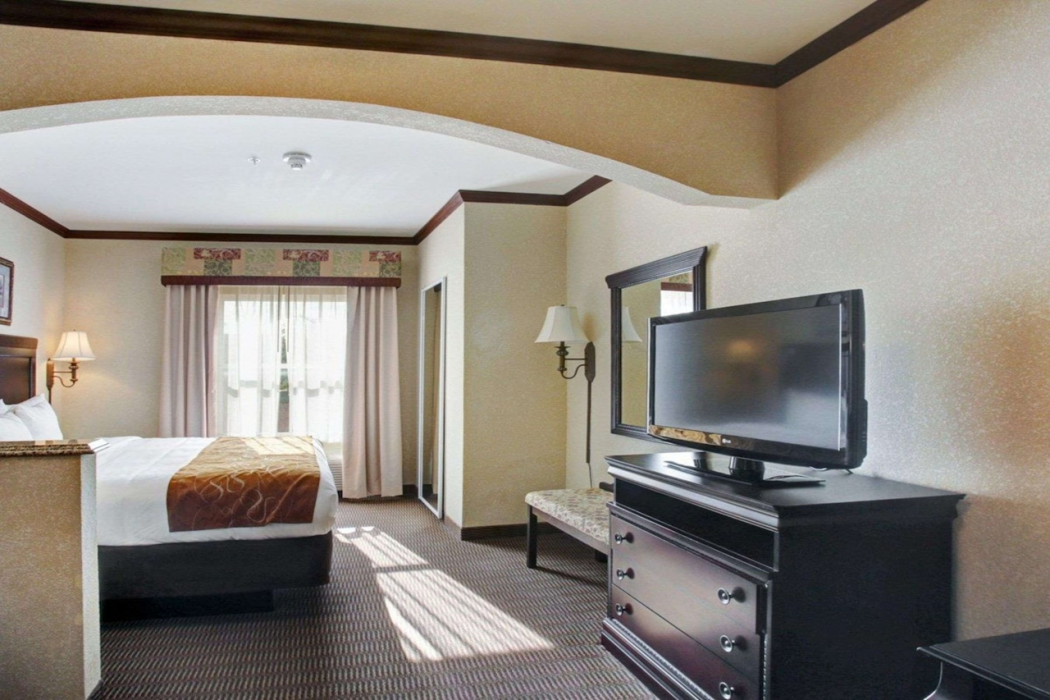Comfort Suites University Drive, College Station, TX 13/41