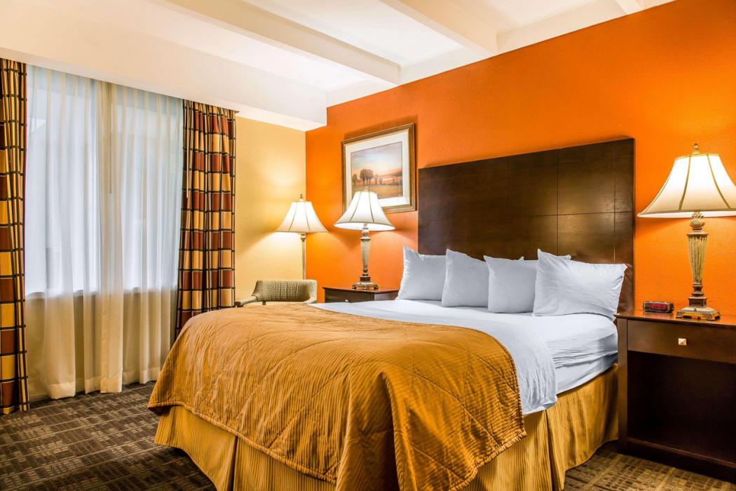 Hamden Hotel & Suites 11/26