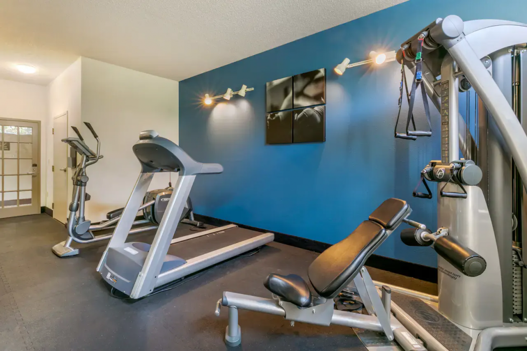 Comfort Inn & Suites Nashville Franklin Cool Springs 16/24