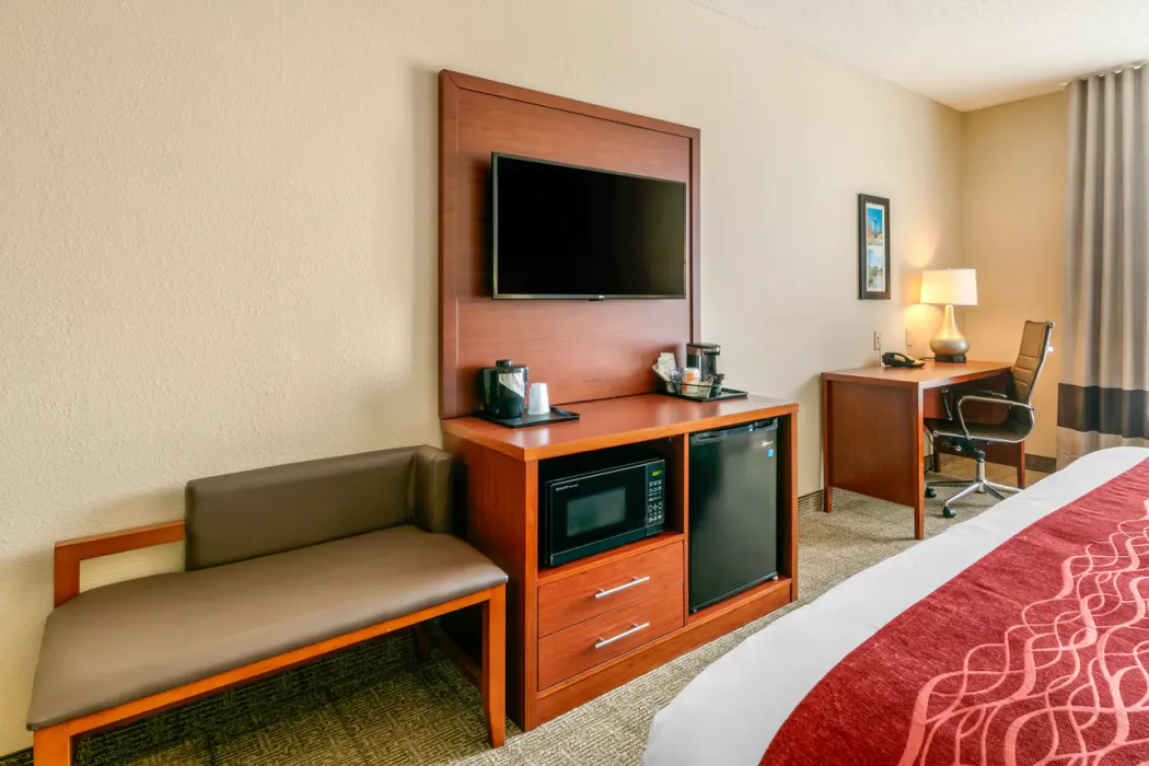 Comfort Inn & Suites Nashville Franklin Cool Springs 9/24