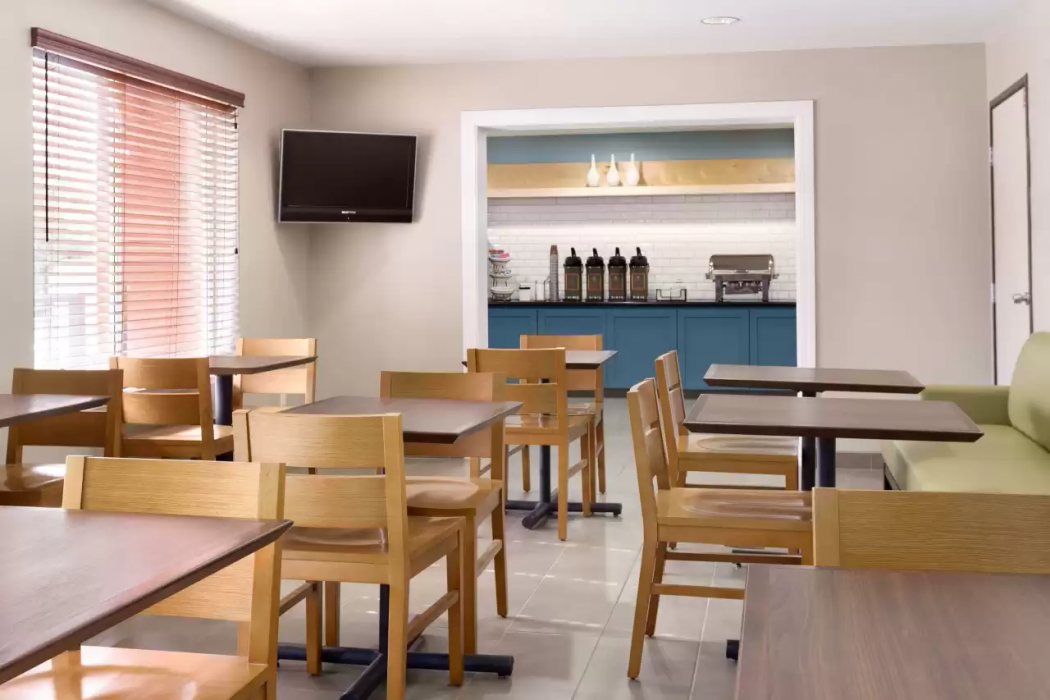 Country Inn & Suites By Radisson Fresno North CA 23/52