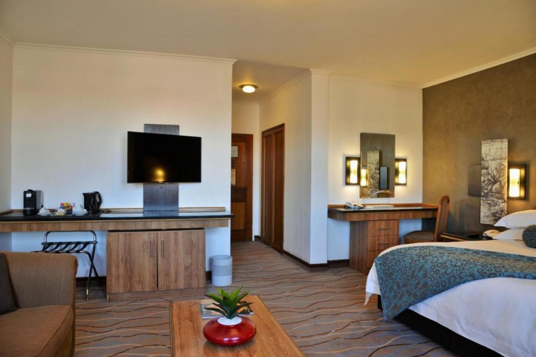 The Centurion Hotel 11/64