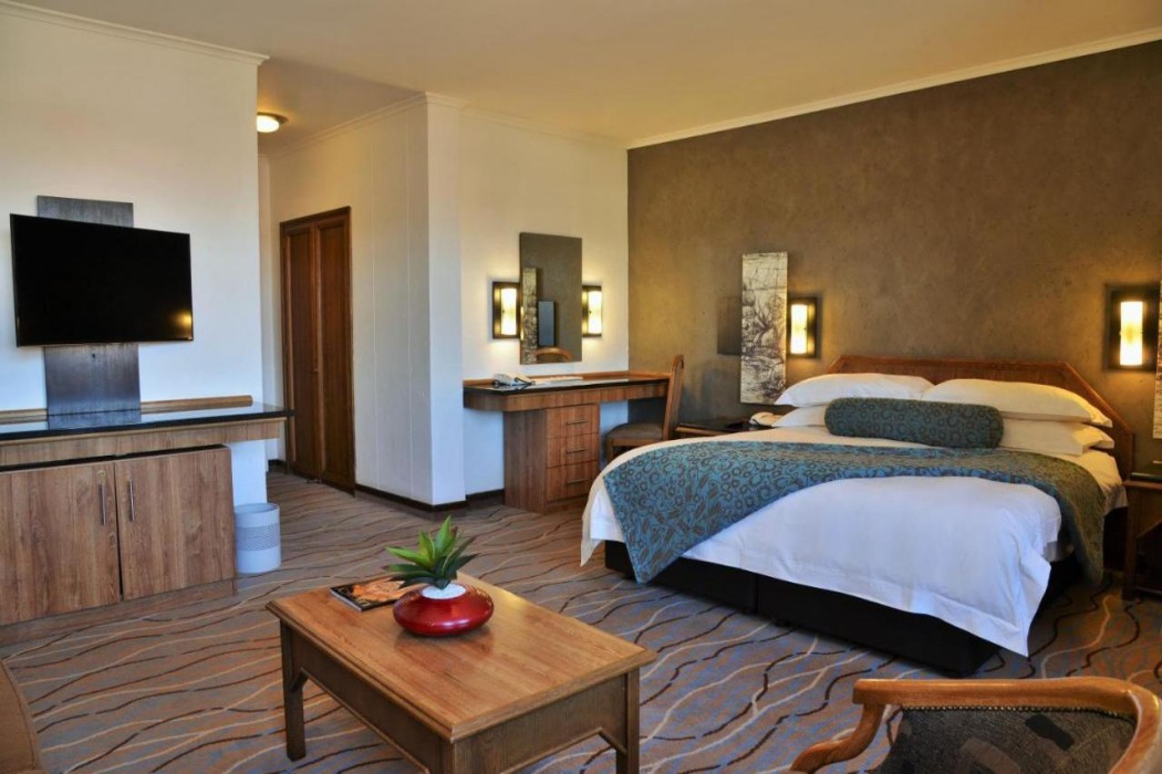 The Centurion Hotel 13/64