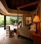 Shamwari Game Reserve - Eagles Crag 4/55