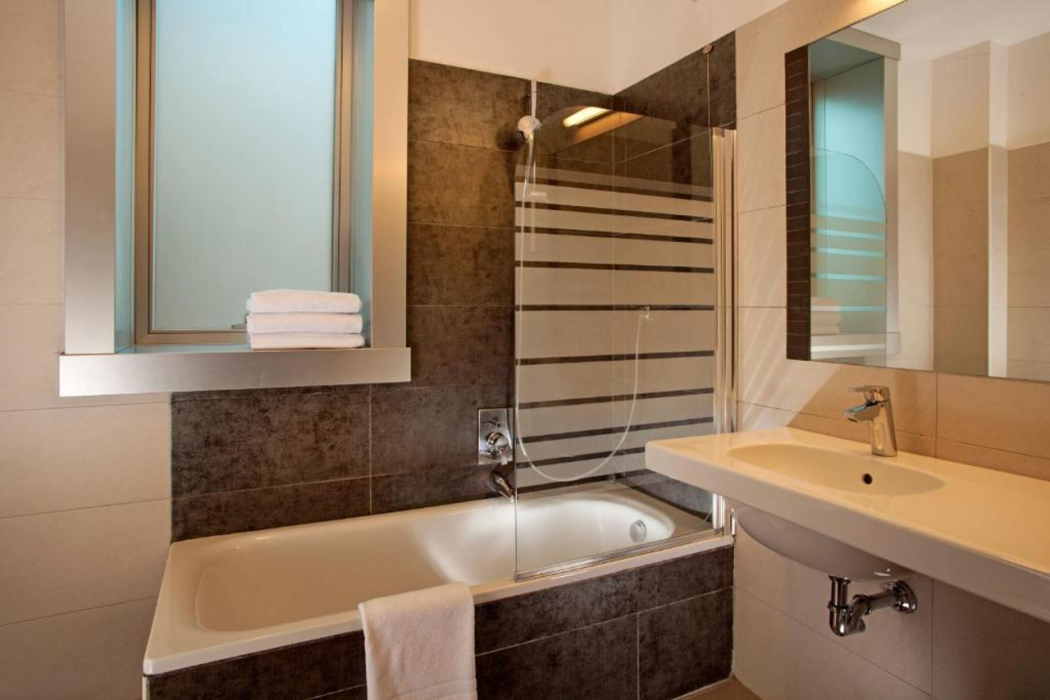 Artis Hotel 23/50