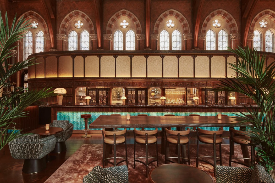St. Pancras London, Autograph Collection 9/99