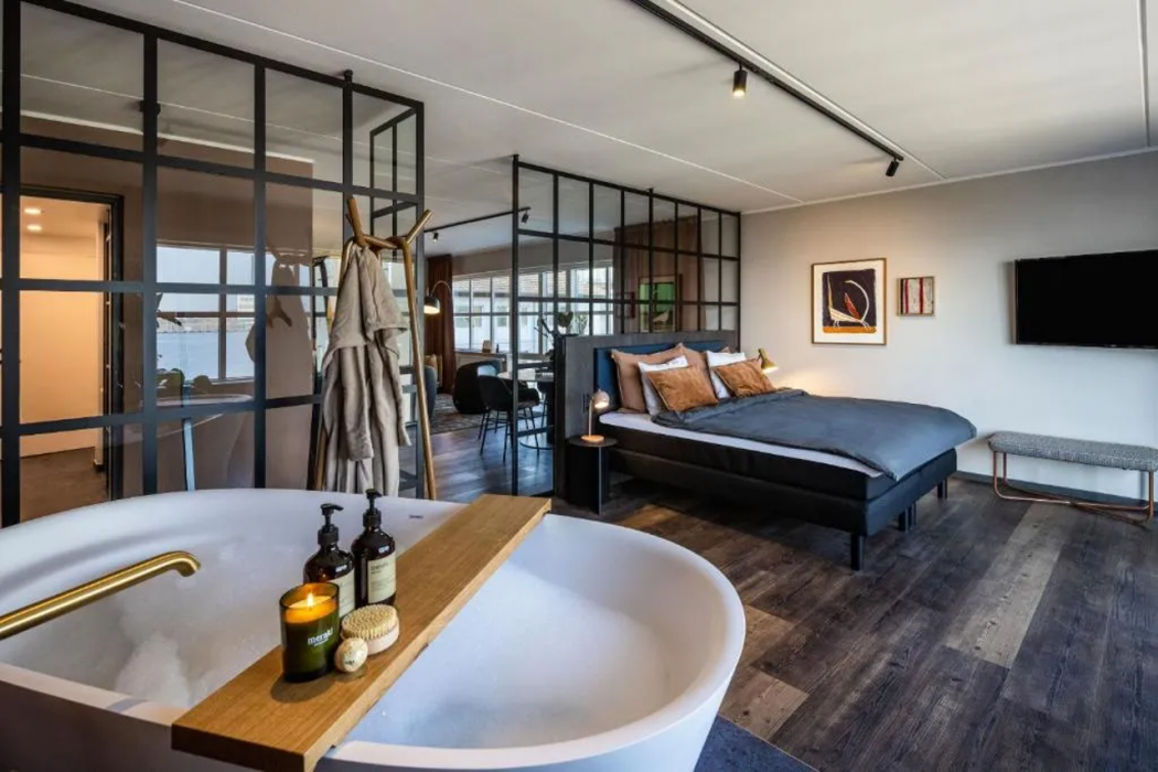 Pier 5 Hotel 17/64