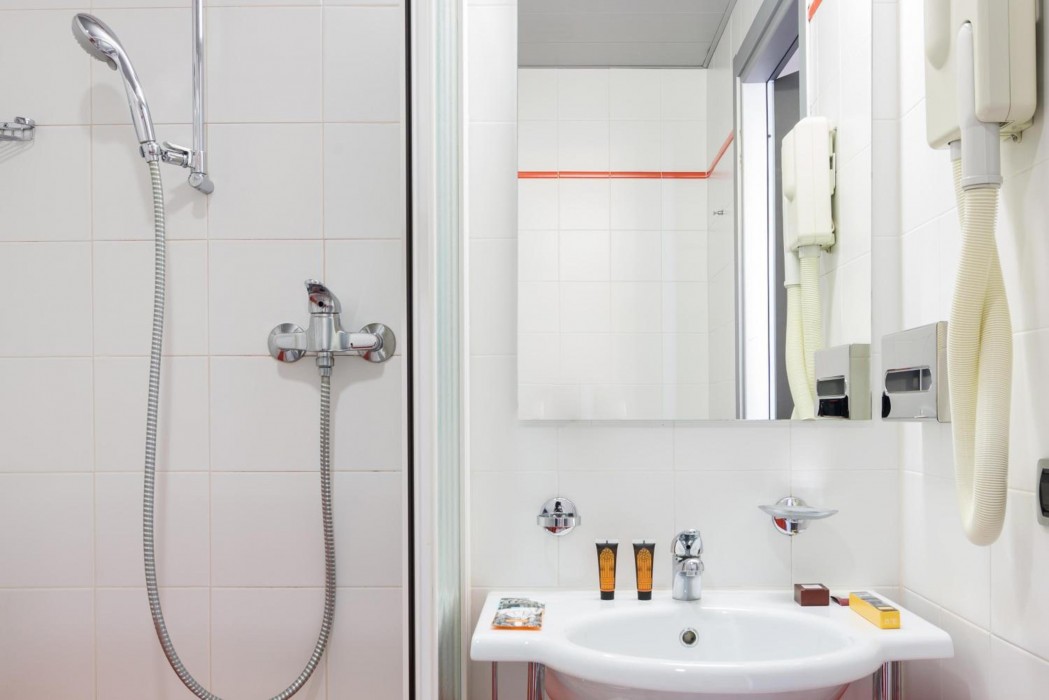 B&B Hotel Milano La Spezia 18/32
