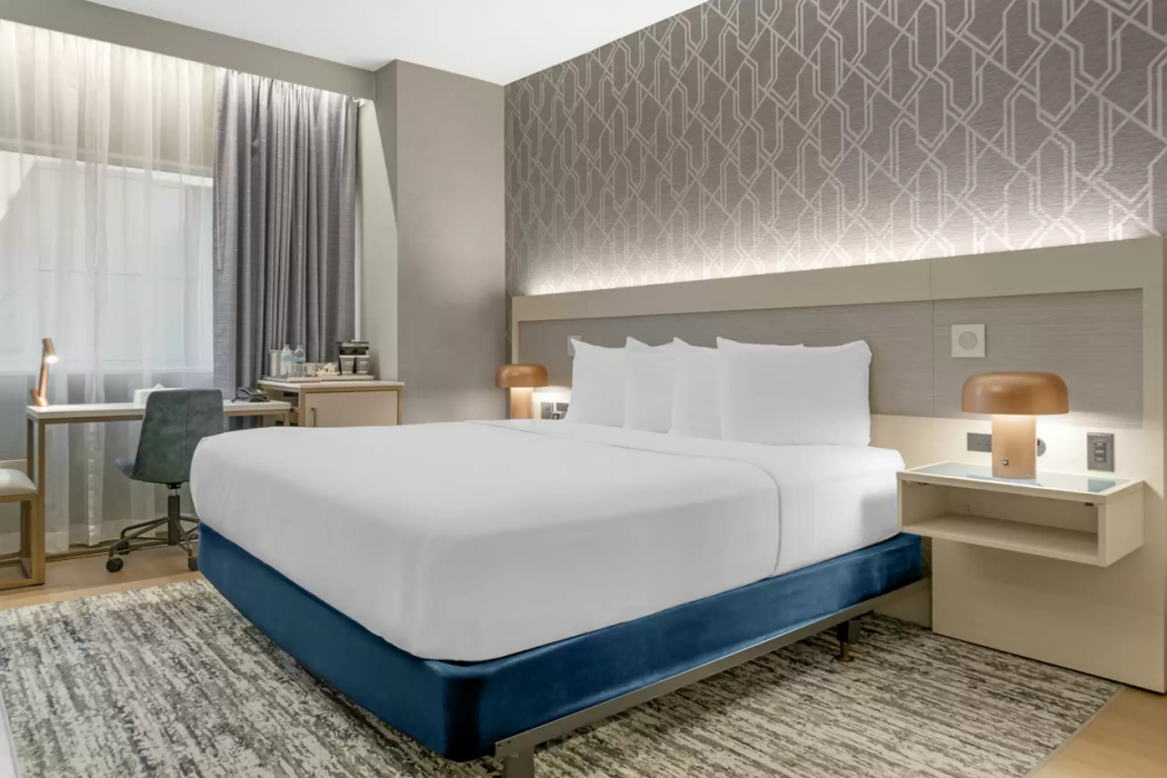 Radisson Plaza Hotel at Kalamazoo Center 25/66