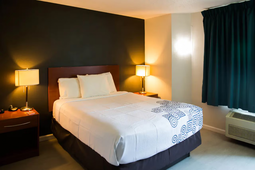 Econo Lodge Harrisburg - Hershey North 13/17