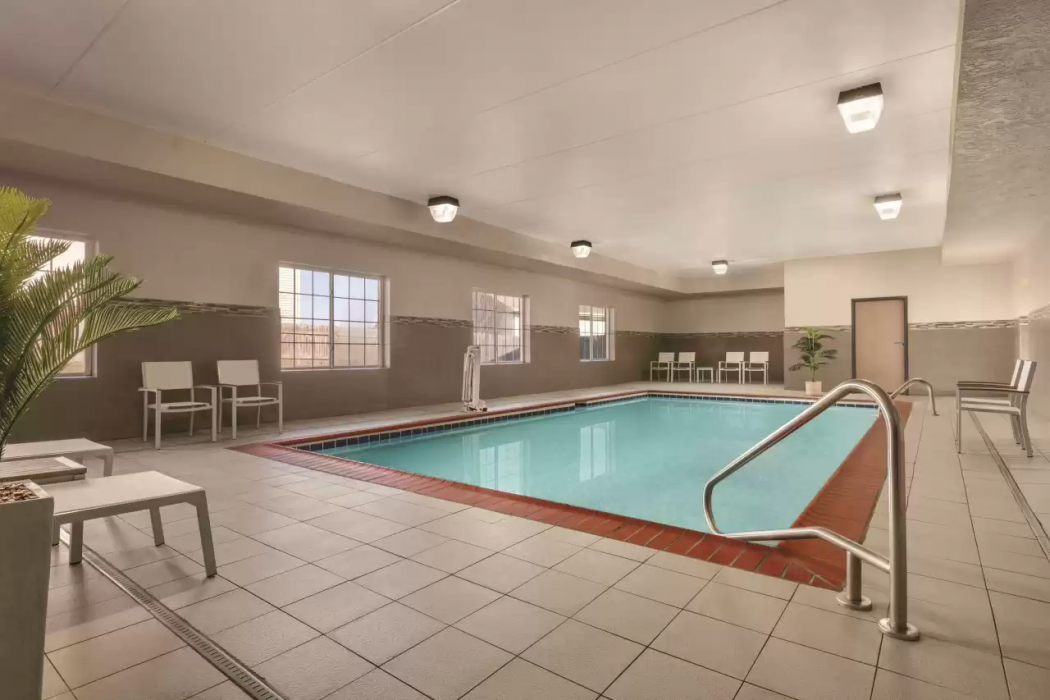 Country Inn & Suites by Radisson, London, KY 23/41