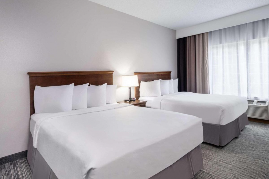 Country Inn & Suites by Radisson Maumee - Toledo 4/13