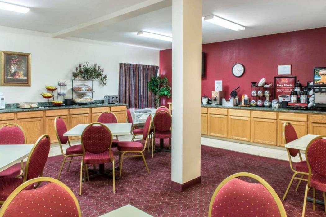 Econo Lodge Carlisle Central 12/24