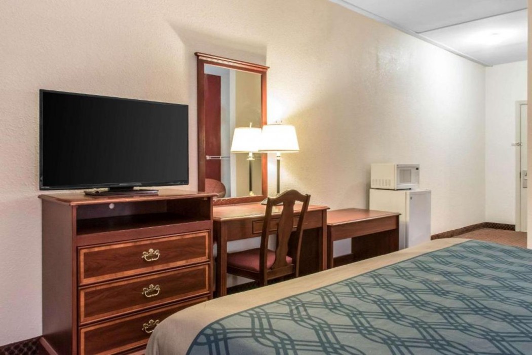 Econo Lodge Carlisle Central 9/24