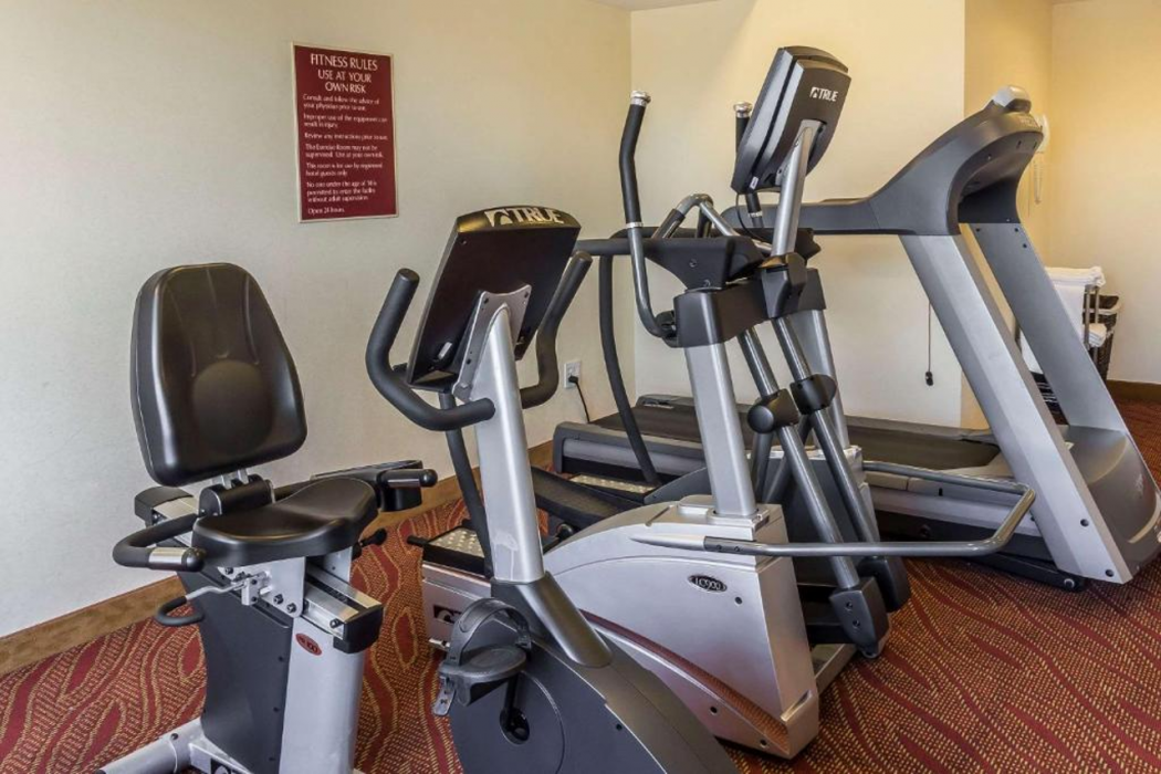 Comfort Inn & Suites LaGuardia Airport 30/64