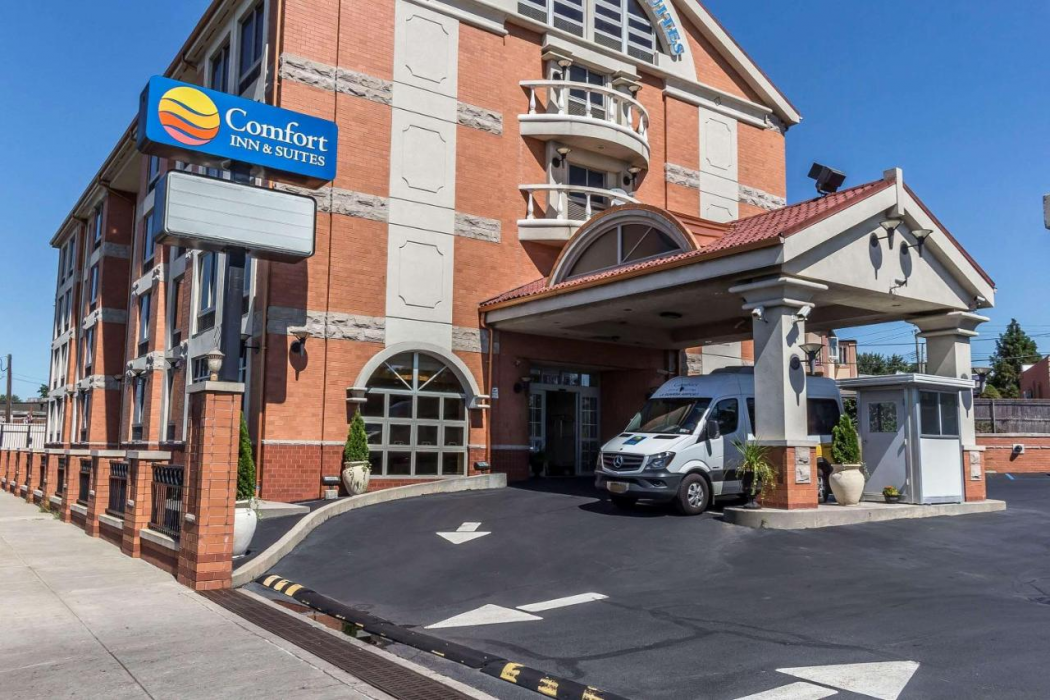 Comfort Inn & Suites LaGuardia Airport 1/64