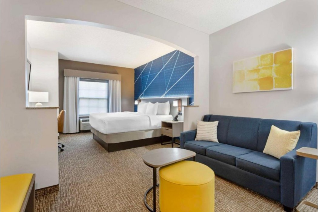 Comfort Suites East Brunswick - South River 18/35