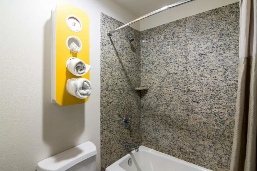 Motel6 South El Monte, CA - Los Angeles 12/44