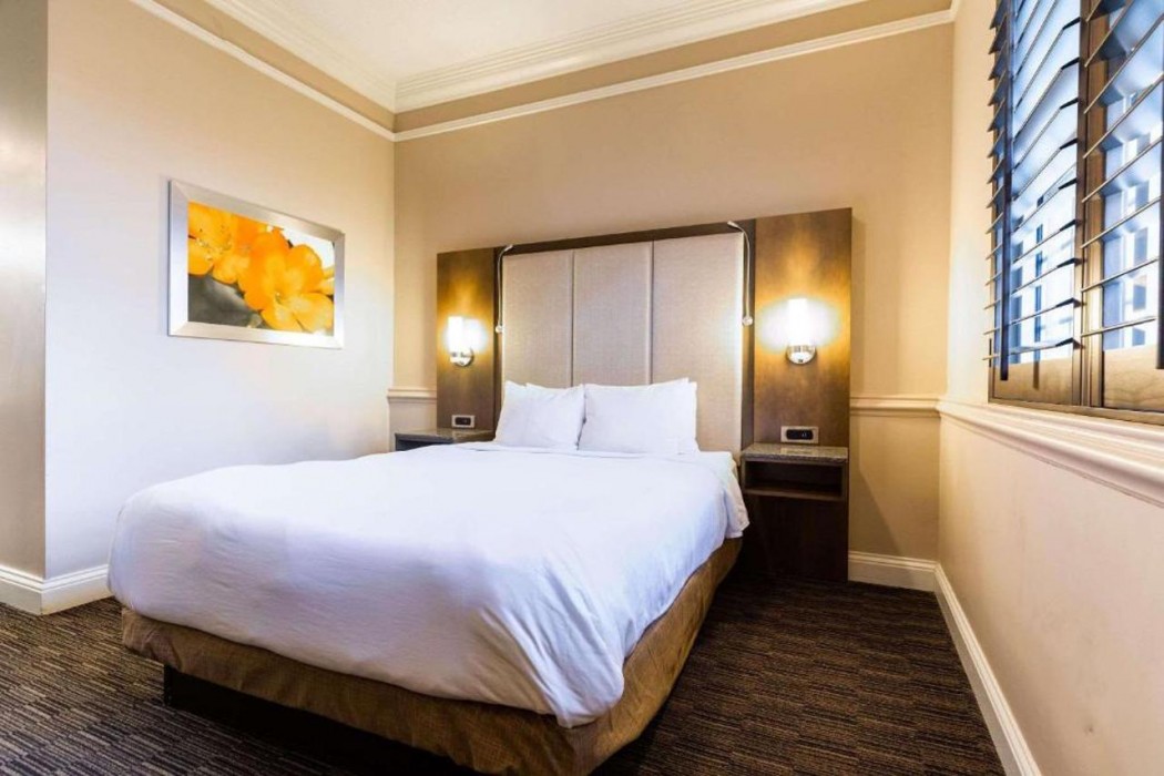 Radisson Resort At The Port 6/36