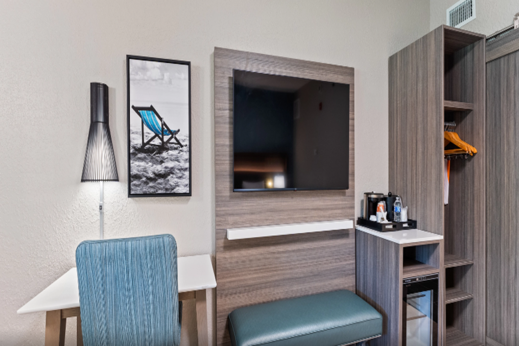 Radisson Resort At The Port 12/36