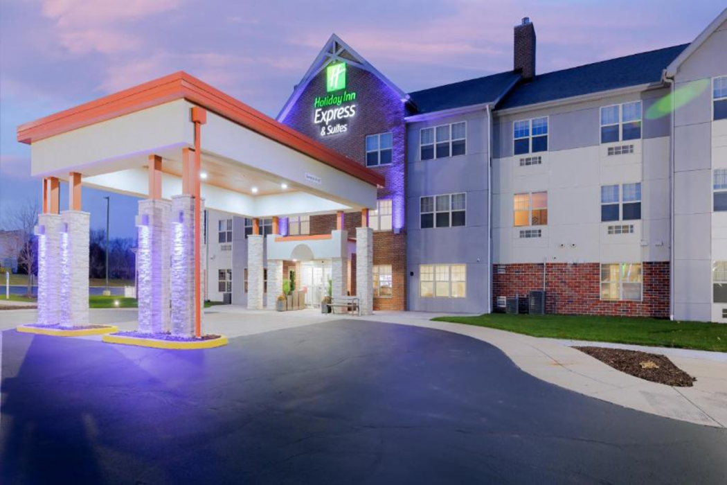 Holiday Inn Express & Suites Zion By IHG 1/43