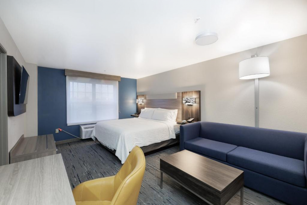 Holiday Inn Express & Suites Zion By IHG 11/43