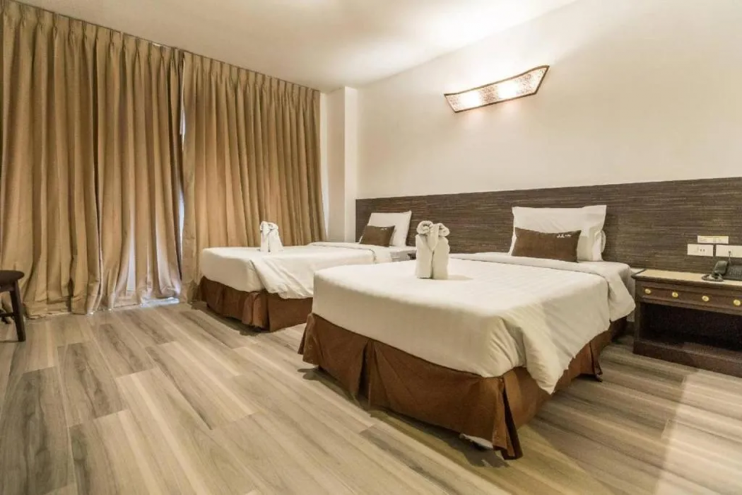 Sunday JA Plus Hotel 20/65