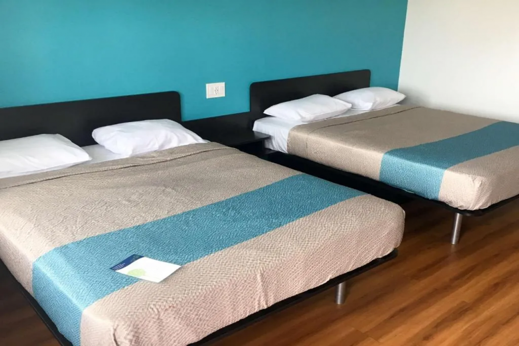Motel6 Norwalk, CA 10/43