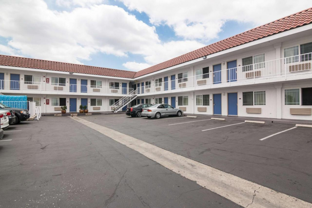 Motel6 Norwalk, CA 1/43