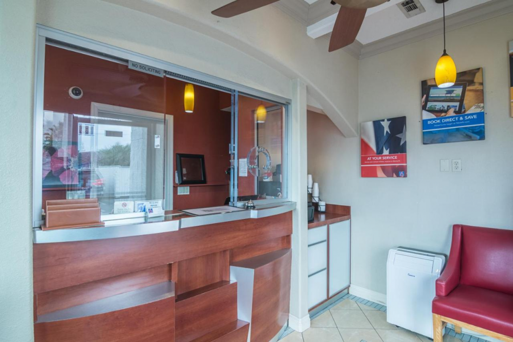 Motel6 Norwalk, CA 4/43