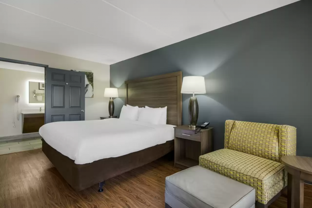 Quality Inn Asheville Airport 25/35