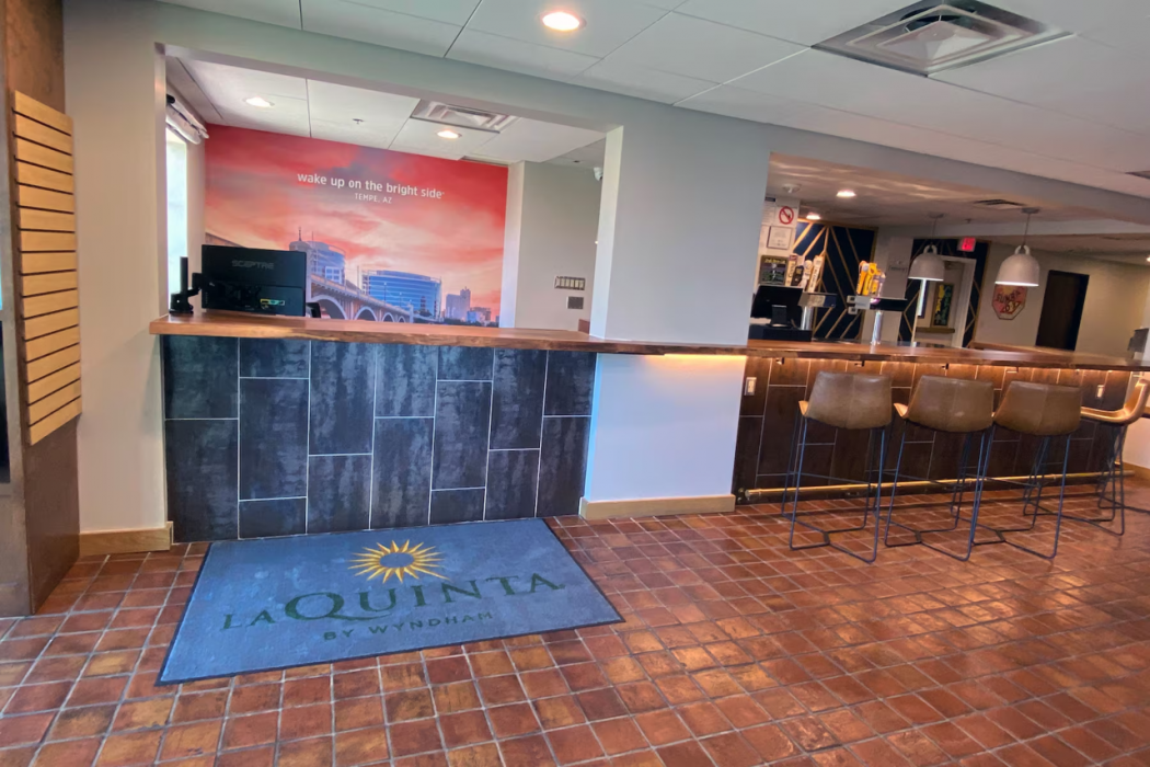 La Quinta Inn & Suites by Wyndham Tempe University / Phoenix 9/60