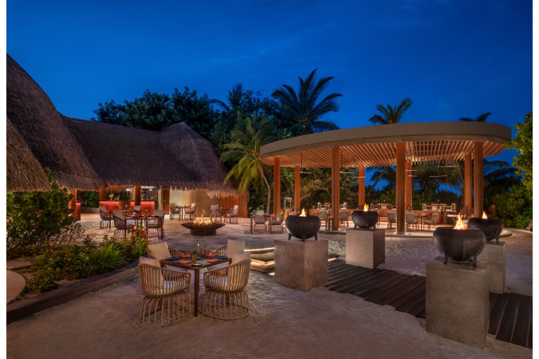 W Maldives 81/135