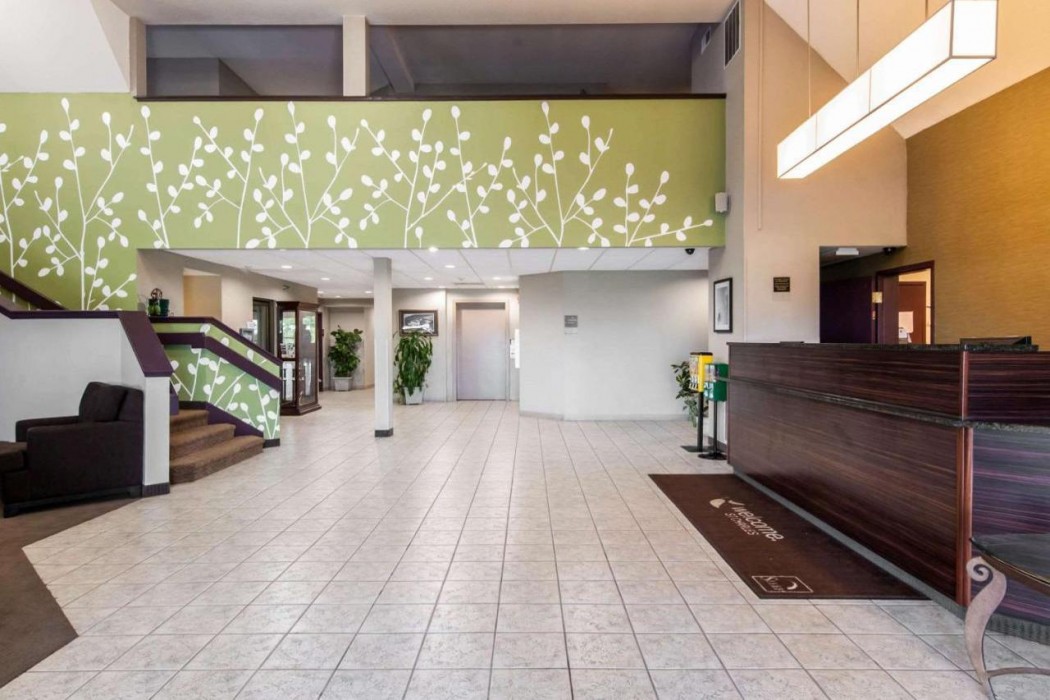 Sleep Inn Saint Charles North 8/33
