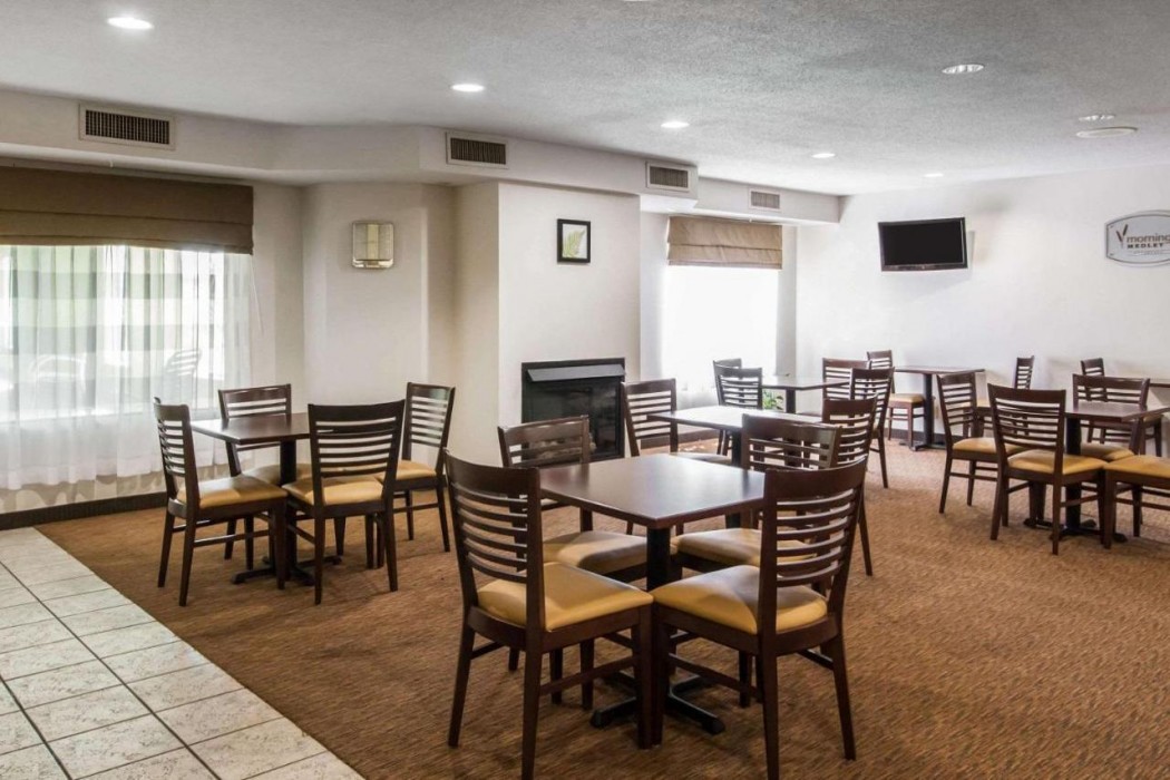 Sleep Inn Saint Charles North 25/33