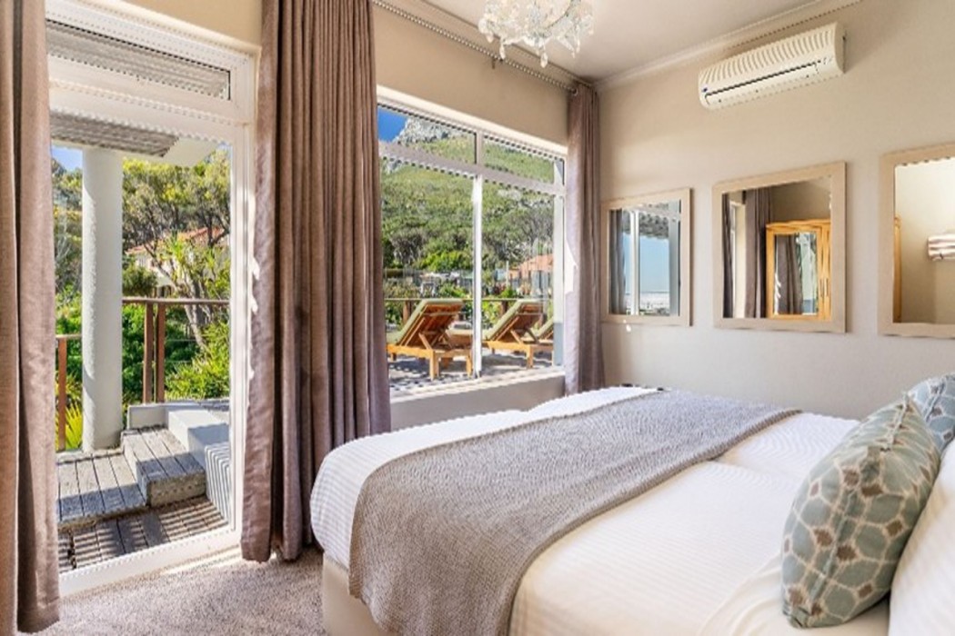 Camps Bay Retreat 9/64