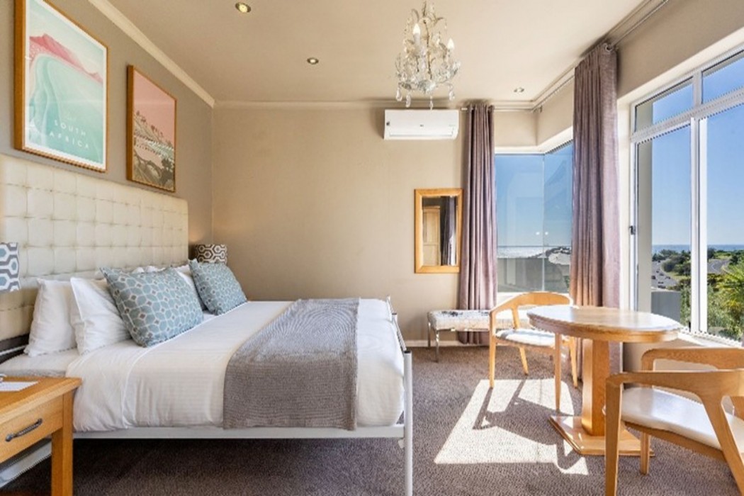 Camps Bay Retreat 12/64