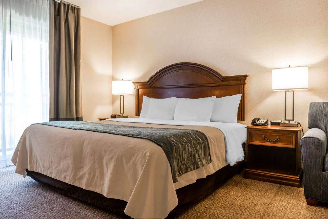 Comfort Inn & Suites South Burlington near University 13/24
