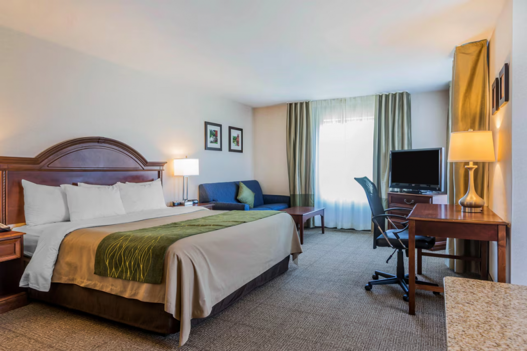 Comfort Inn & Suites South Burlington near University 14/24