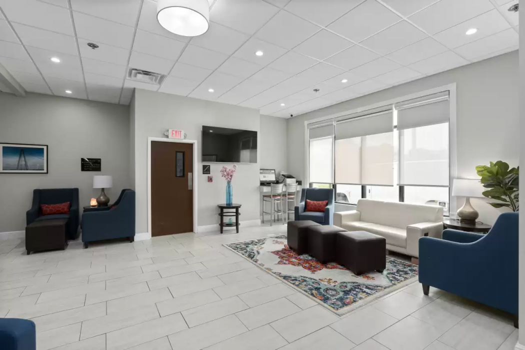 Comfort Inn & Suites Hazelwood - St. Louis 5/21