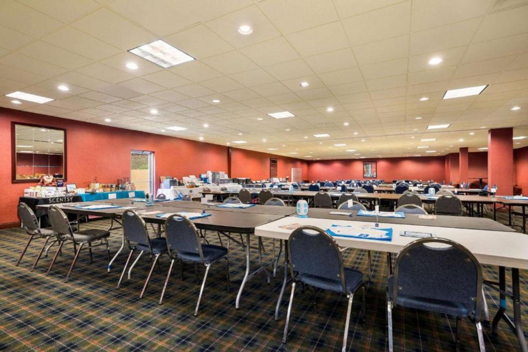 Quality Inn & Suites Syracuse Fairgrounds 12/27