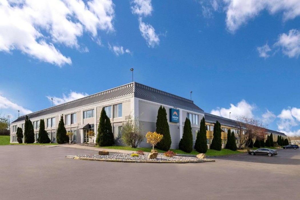 Quality Inn & Suites Syracuse Fairgrounds 2/27