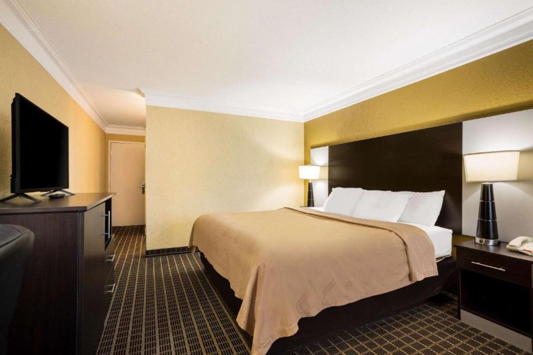 Quality Inn & Suites Syracuse Fairgrounds 8/27