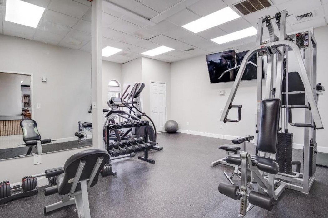 Cottonwood Suites Savannah Hotel and Conference Center 40/71
