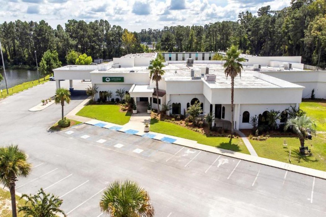 Cottonwood Suites Savannah Hotel and Conference Center 4/71