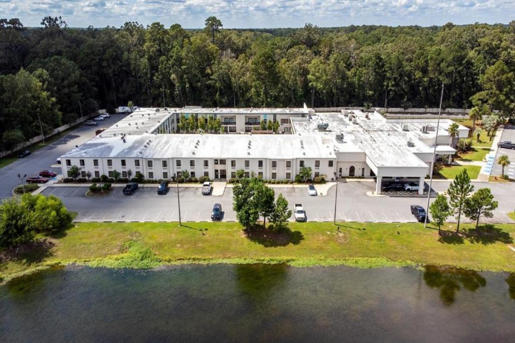 Cottonwood Suites Savannah Hotel and Conference Center 1/71