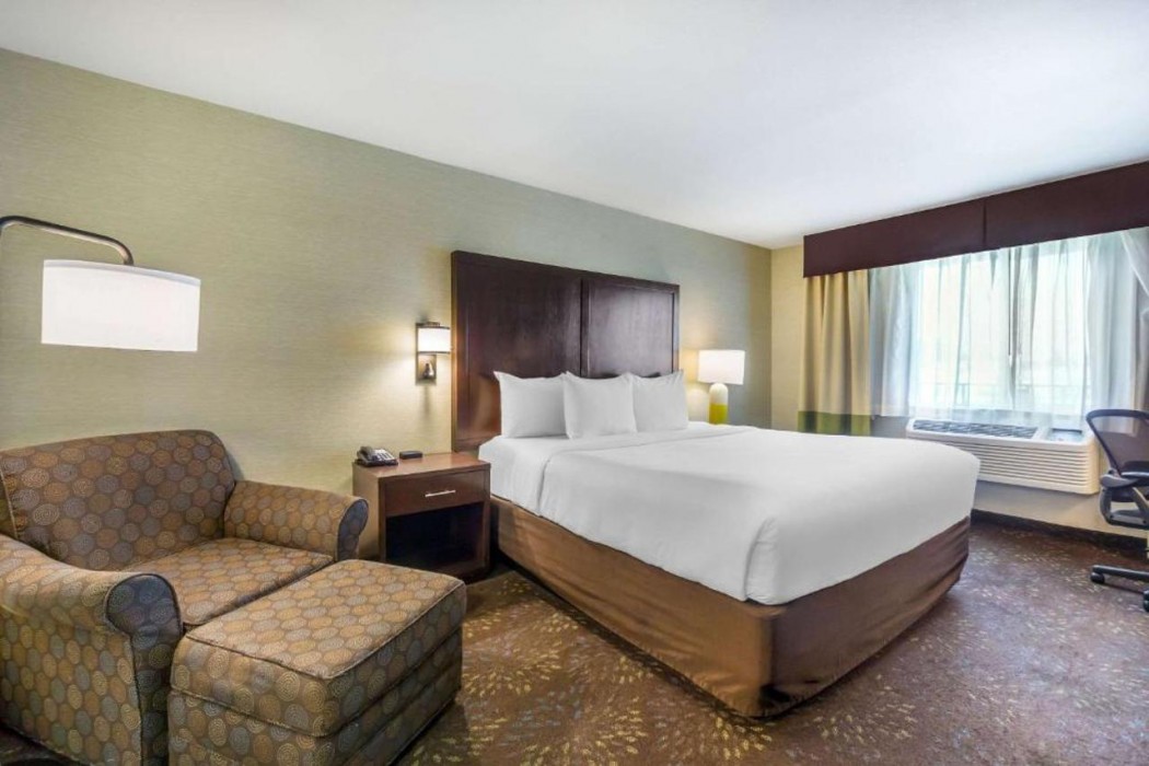Comfort Inn Federal Way - Seattle 8/23
