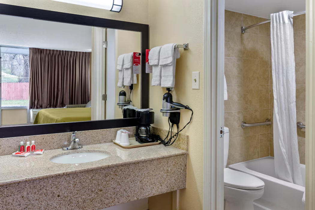 Econo Lodge Roanoke Civic Center 17/30