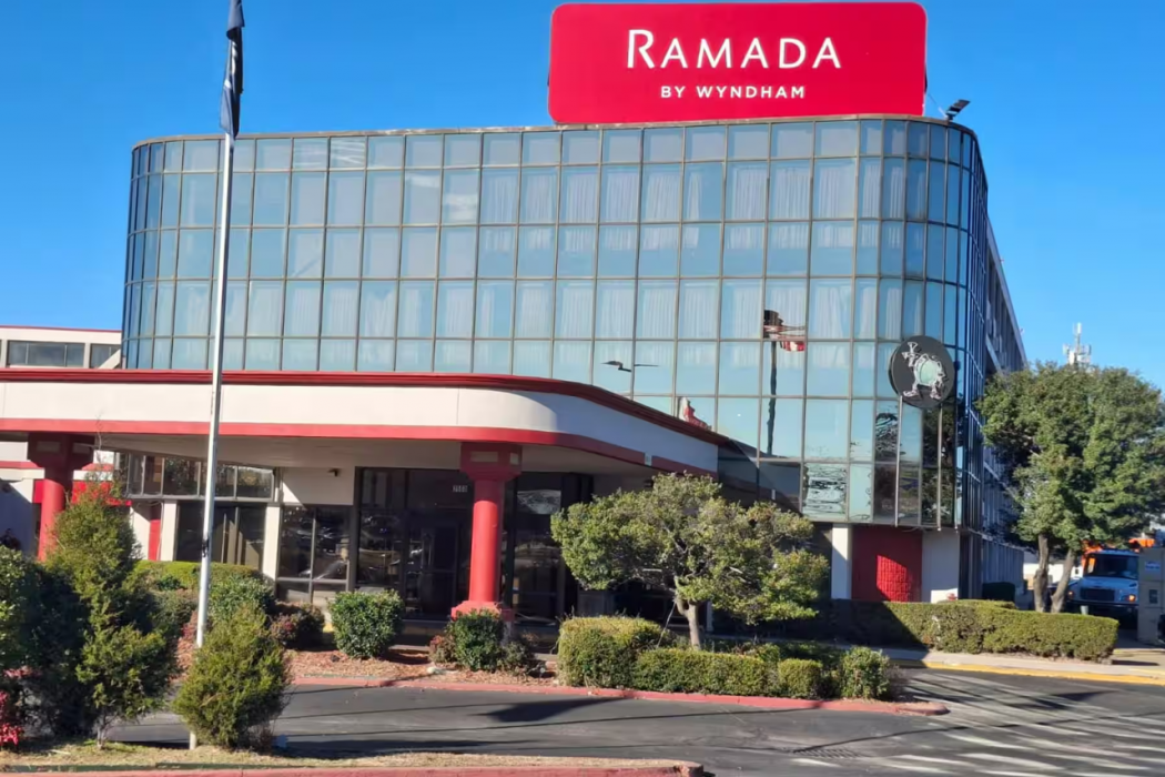 Ramada by Wyndham Tulsa Broken Arrow 1/32