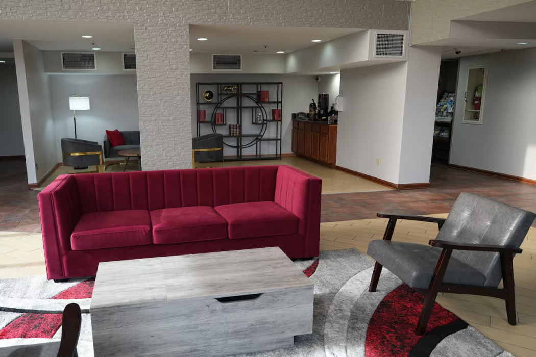 Ramada by Wyndham Tulsa Broken Arrow 11/32